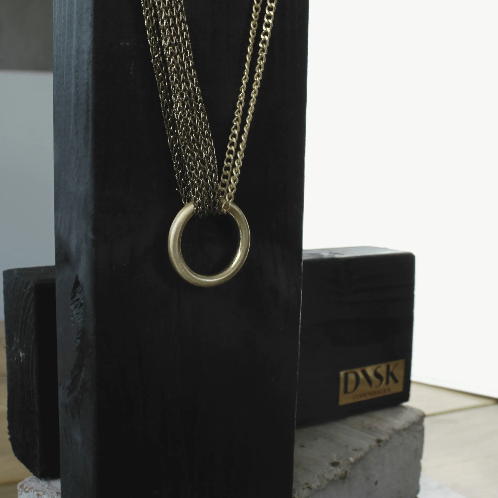 Anastazia IN:STORE Knittet Mega Ring Necklace Gold Plating