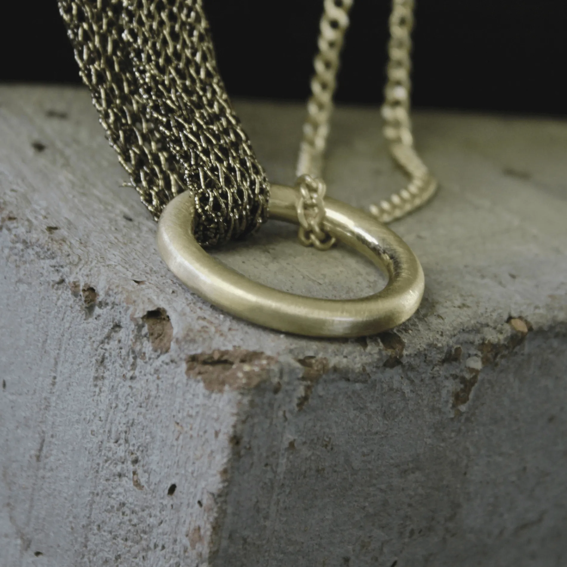 Anastazia IN:STORE Knittet Mega Ring Necklace Gold Plating