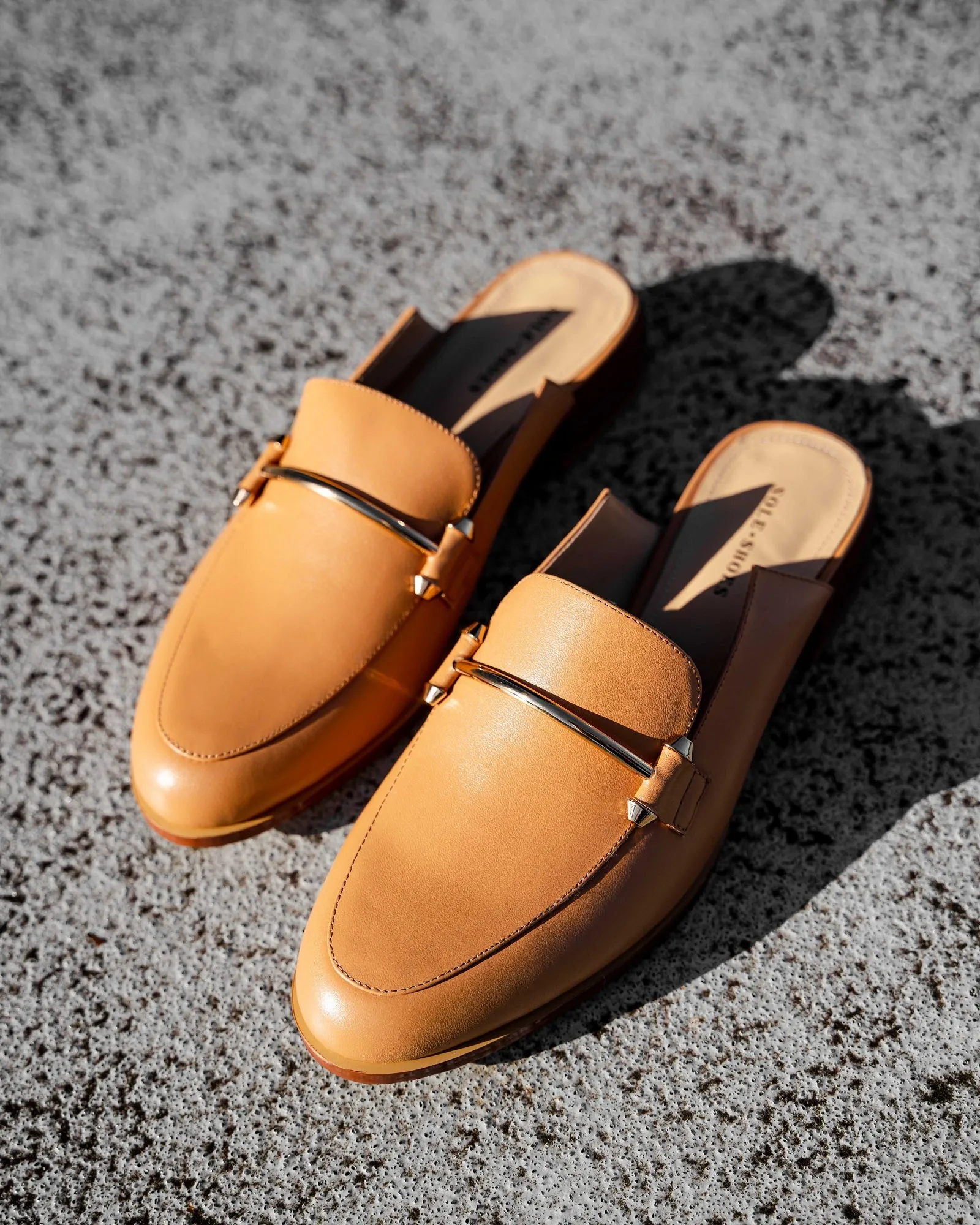 Aria Flat Mule Tan