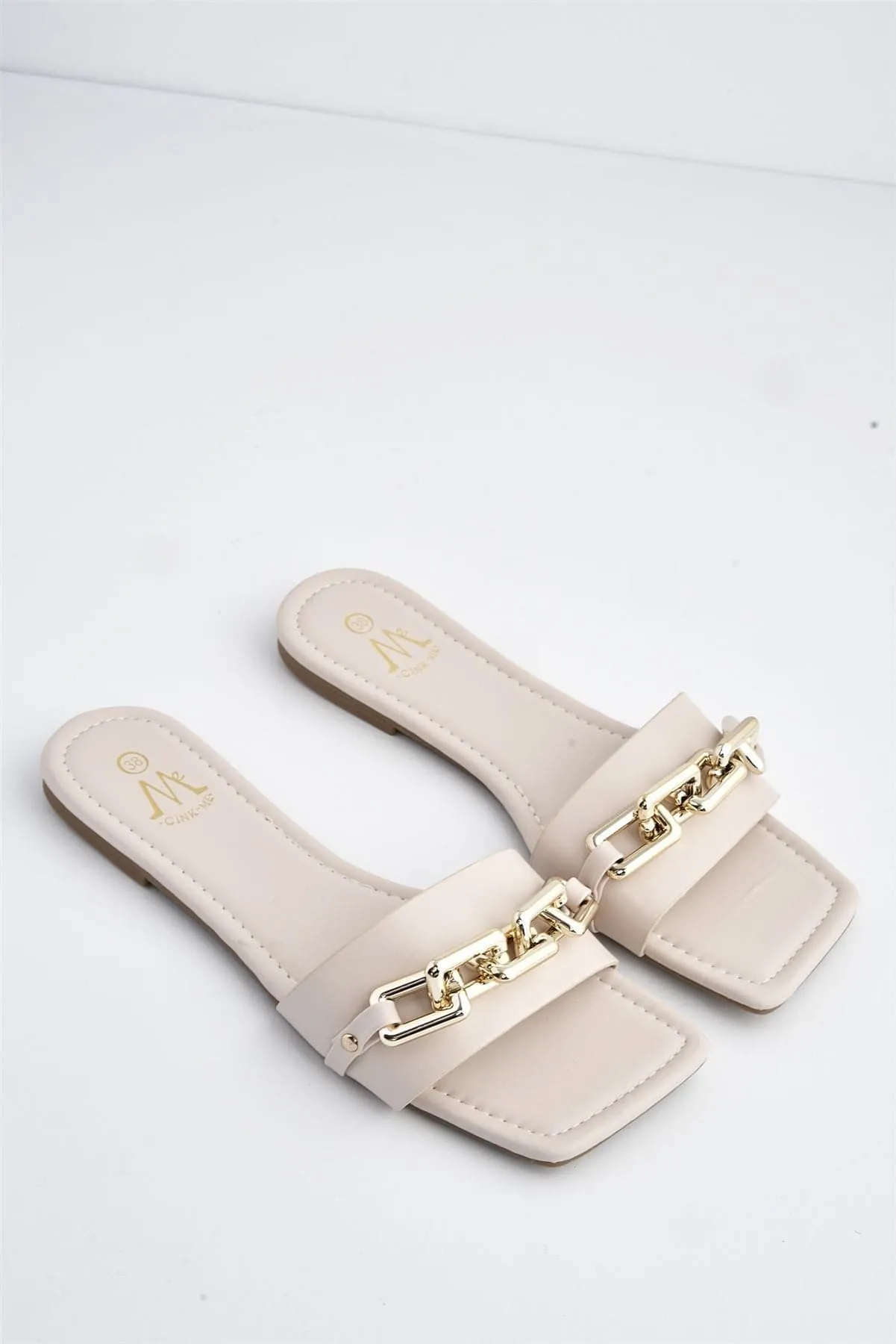 Harlow Statement Chain Flat Sandal in Nude