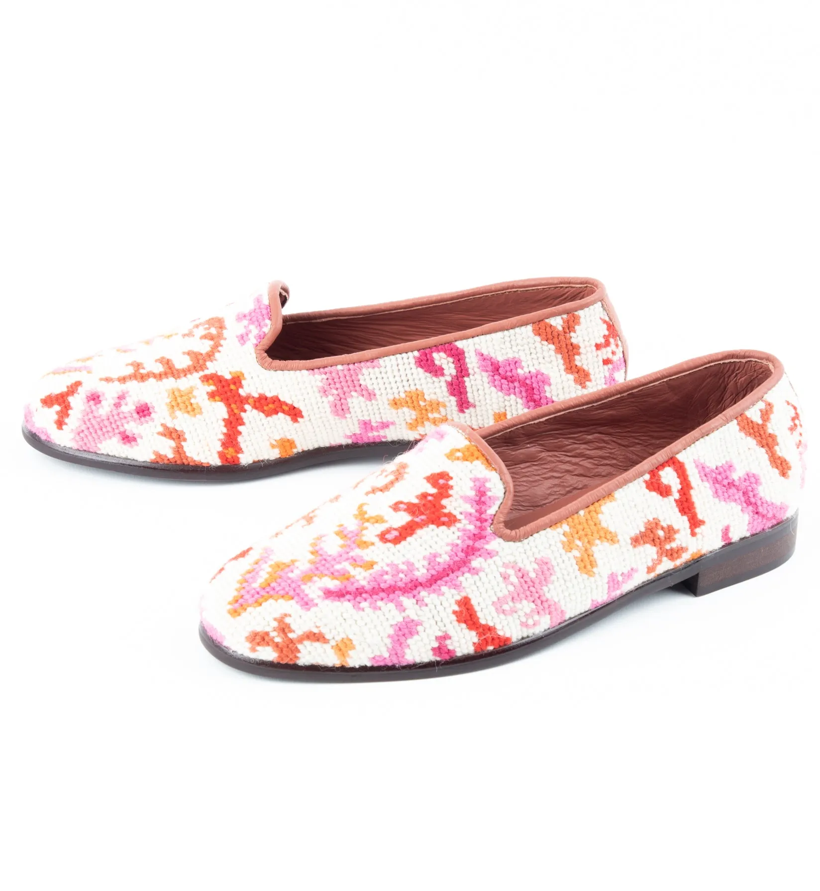 Needlepoint Loafer in Coral Reef