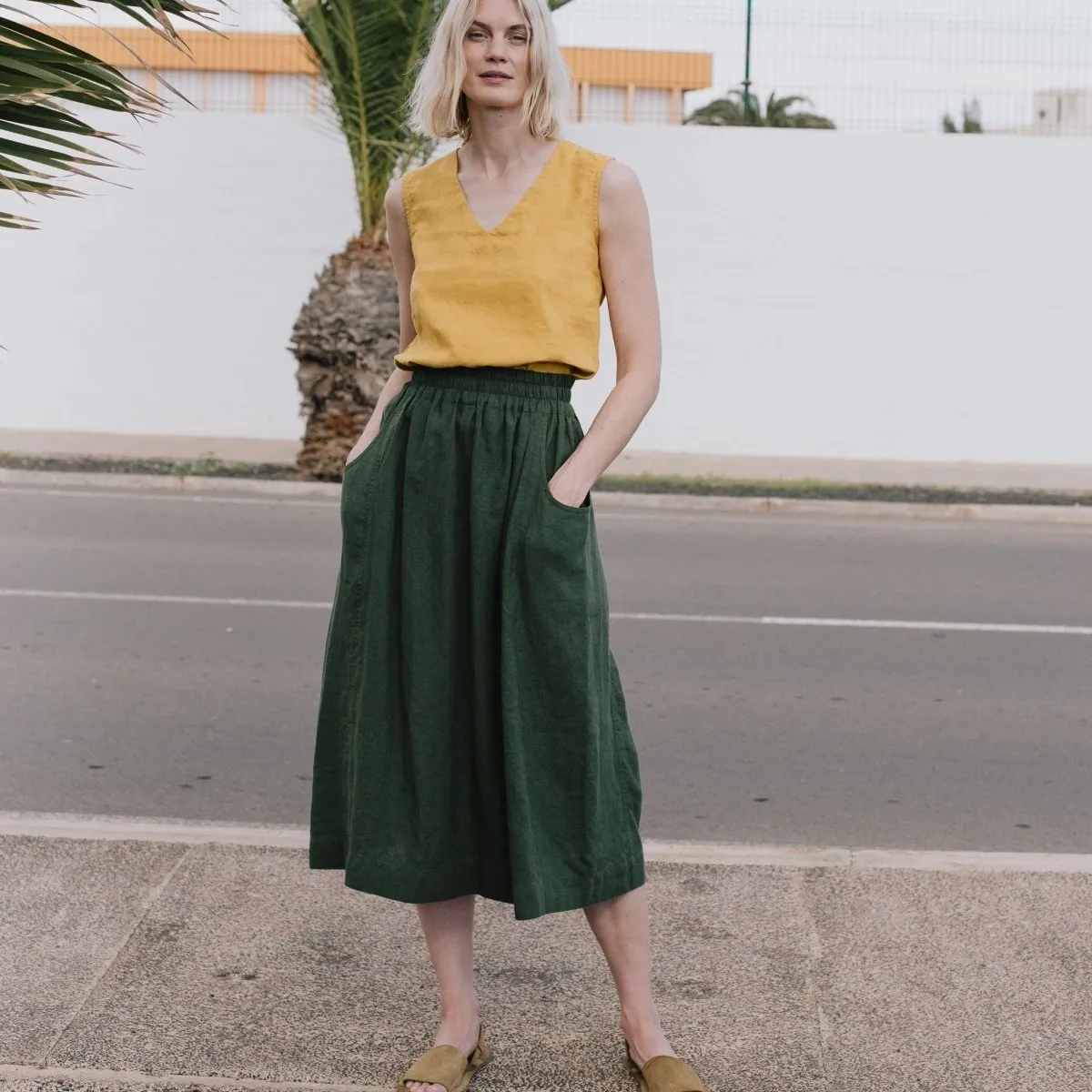 R: OIA gathered linen skirt (Size: S/M; Color: Juniper Green)