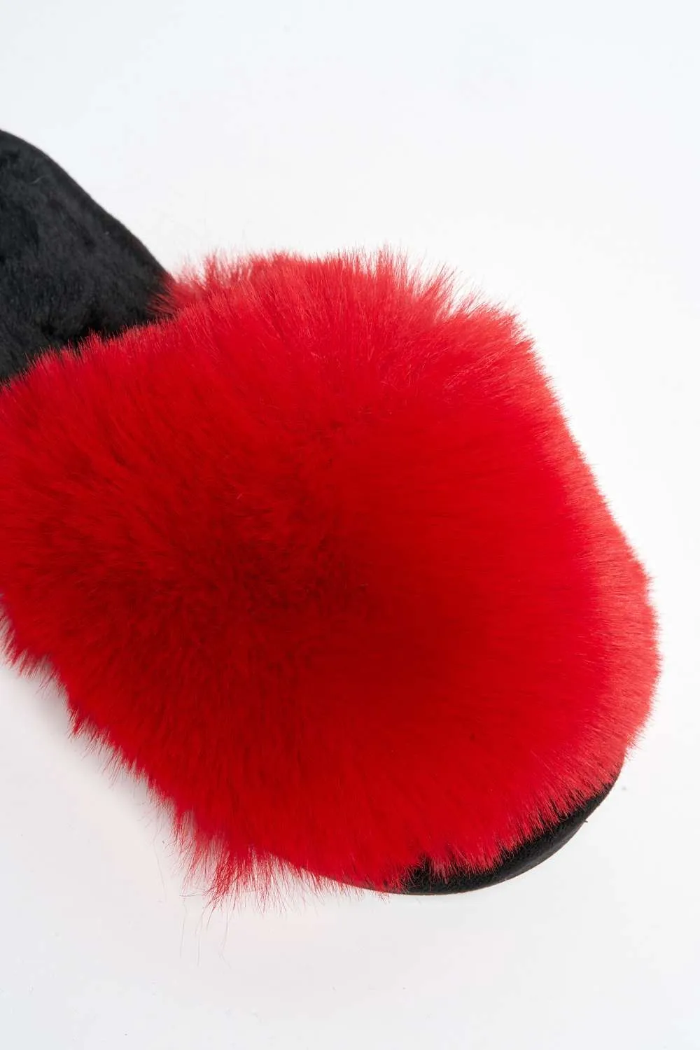 Tasha Fluffy Band Slider in Red