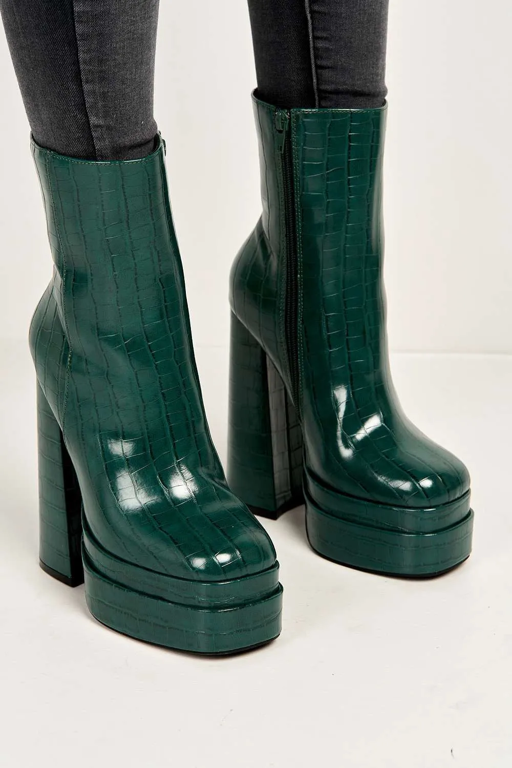 Yolanda Chunky Block Heel Platform Heeled Ankle Boots in Green Croc